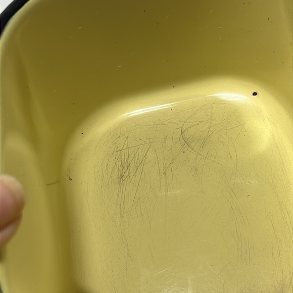 Vintage Beco Ware Refrigerator Dish Yellow Enamel Metal Black‎ Trim Glass Lid - Picture 10 of 13